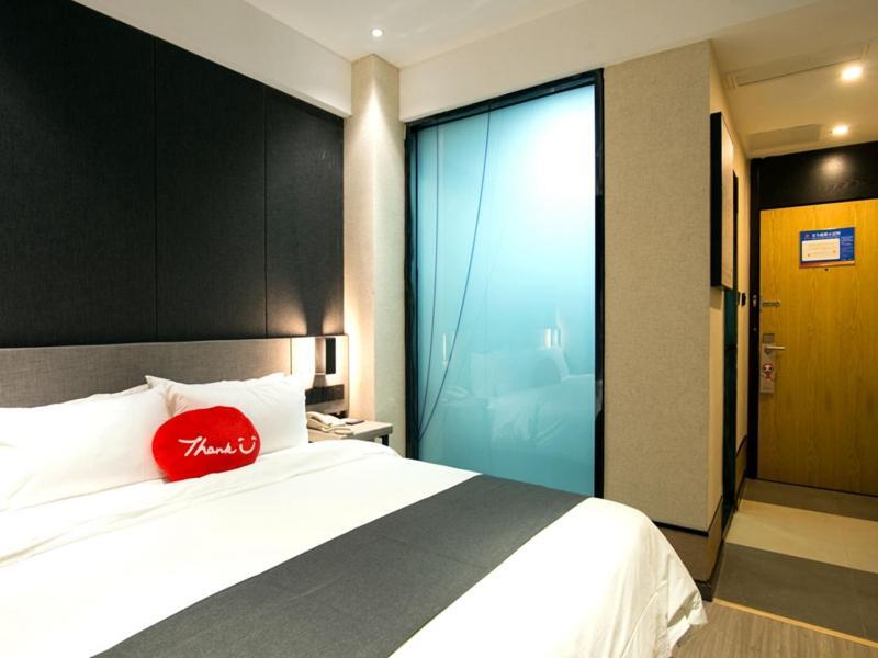 Thank Inn Plus Hotel Shandong Qingdao Olympic Sailing May 4Th Square Dış mekan fotoğraf